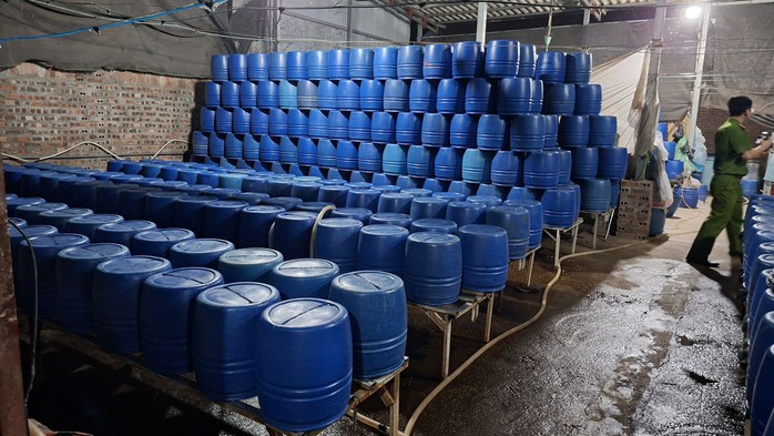 Cận cảnh bên trong cơ sở sản xuất hơn 500 tấn giá đỗ có sử dụng chất độc hại - Ảnh 5.
