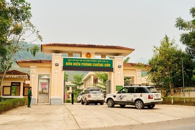 Hành trình Từ Trái Tim: Những cuốn sách quý tiếp thêm bản lĩnh cho chiến sĩ nơi tuyến đầu Tổ quốc - Ảnh 1.