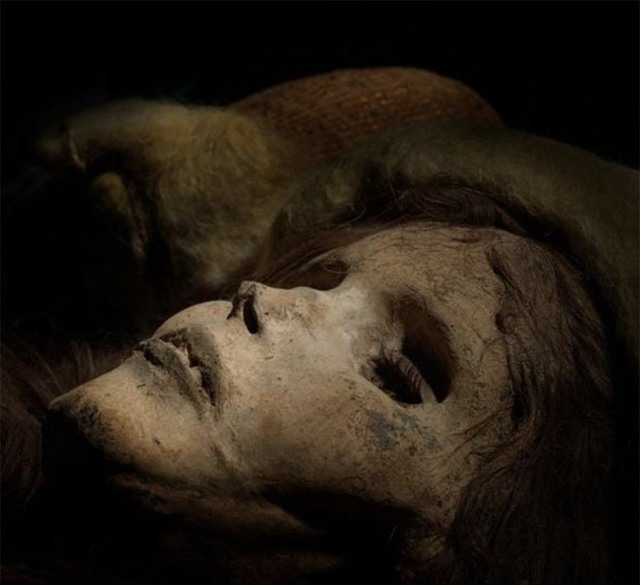 Khai quật xác ướp "công chúa ngủ trong rừng" 4.000 năm tuổi, chuyên gia giám định ADN tiết lộ danh tính thật bất ngờ - Ảnh 2.