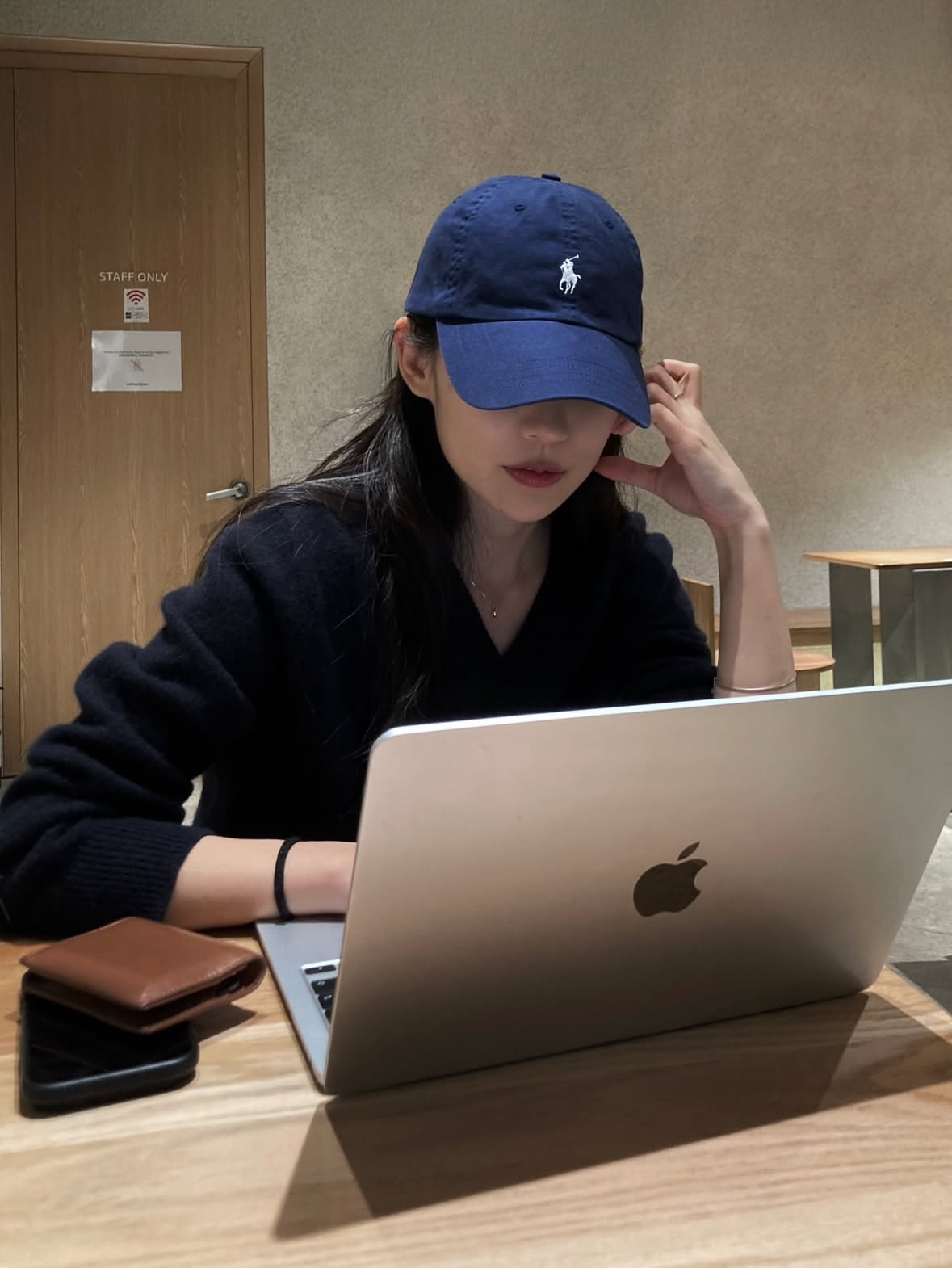 10 món nhiều phụ nữ đã ngừng mua trong năm 2026 để tránh lãng phí tiền - Ảnh 1.