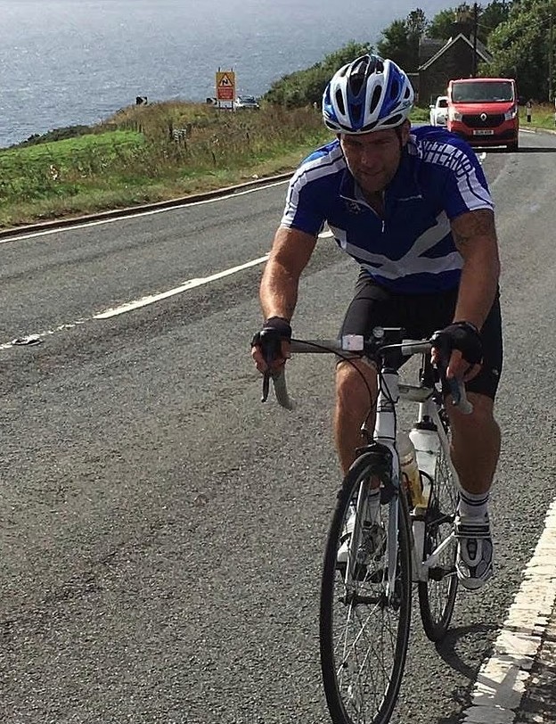 Nam thợ xây 40 tuổi có 1 triệu chứng, đi khám phát hiện ung thư di căn khắp xương - Ảnh 4.