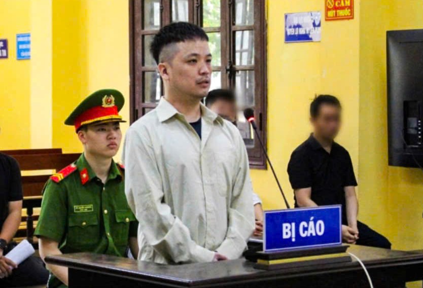 TikToker Lê Việt Hùng dùng thủ đoạn "cúng dường" để cưỡng đoạt tài sản - Ảnh 1.