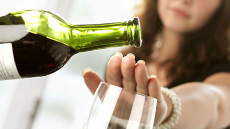 Dân công sở chú ý phạt uống rượu bia tới 3 triệu đồng từ 15 / 5 theo Nghị định 90 / 2026 - Ảnh 1.