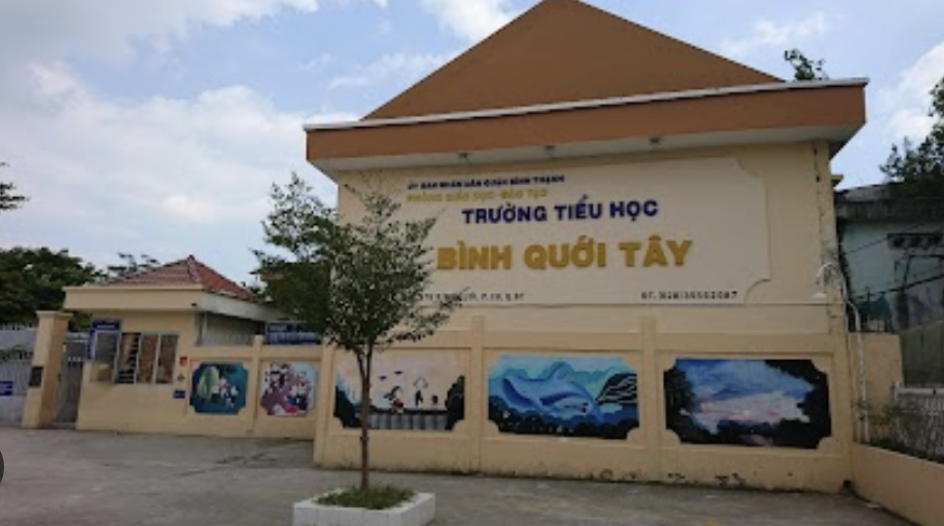 TPHCM: Hàng chục học sinh nghi ngộ độc thực phẩm - Ảnh 1.