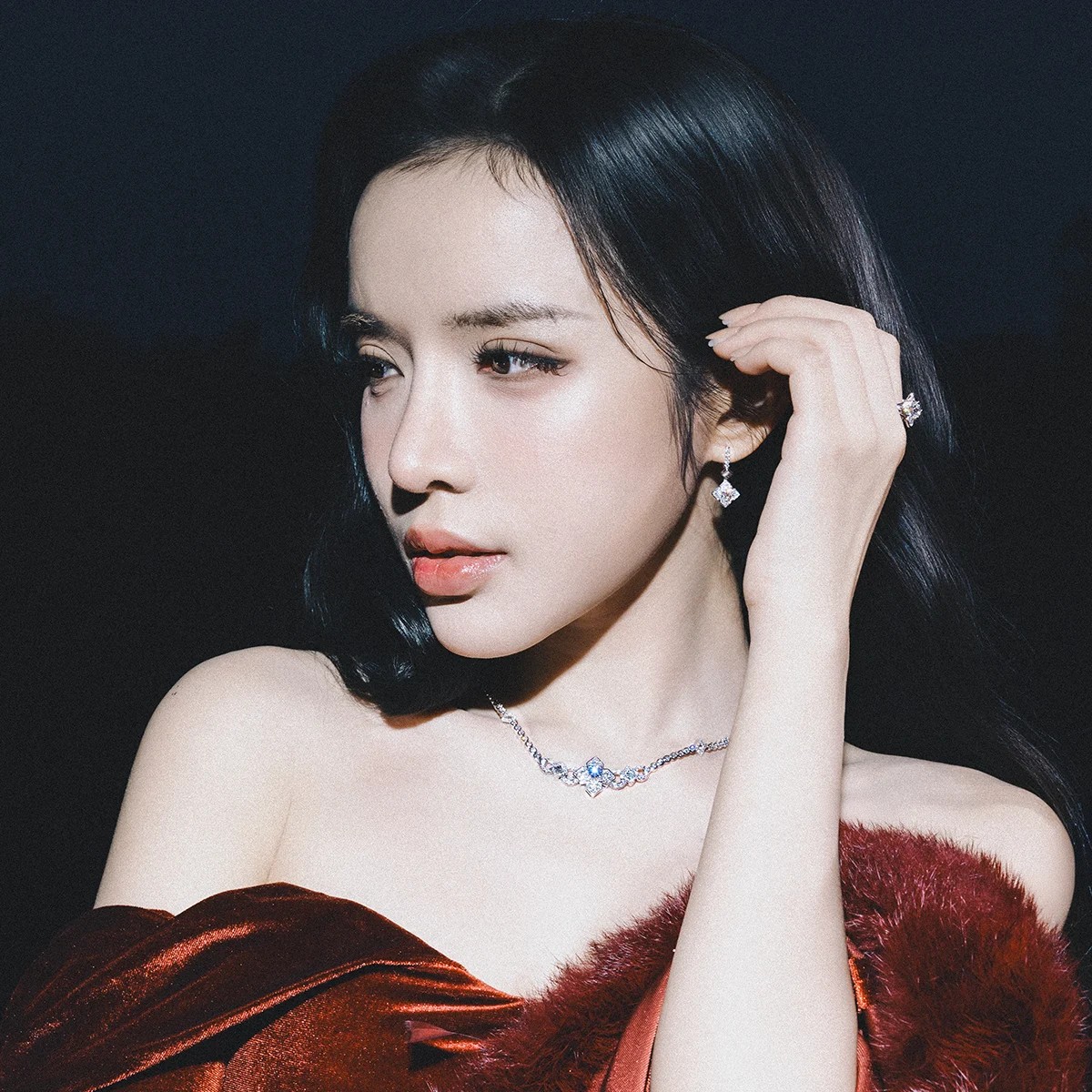 LyLy và hành trình sống tự do: Rời bàn cờ để tìm lại chính mình - Ảnh 4.