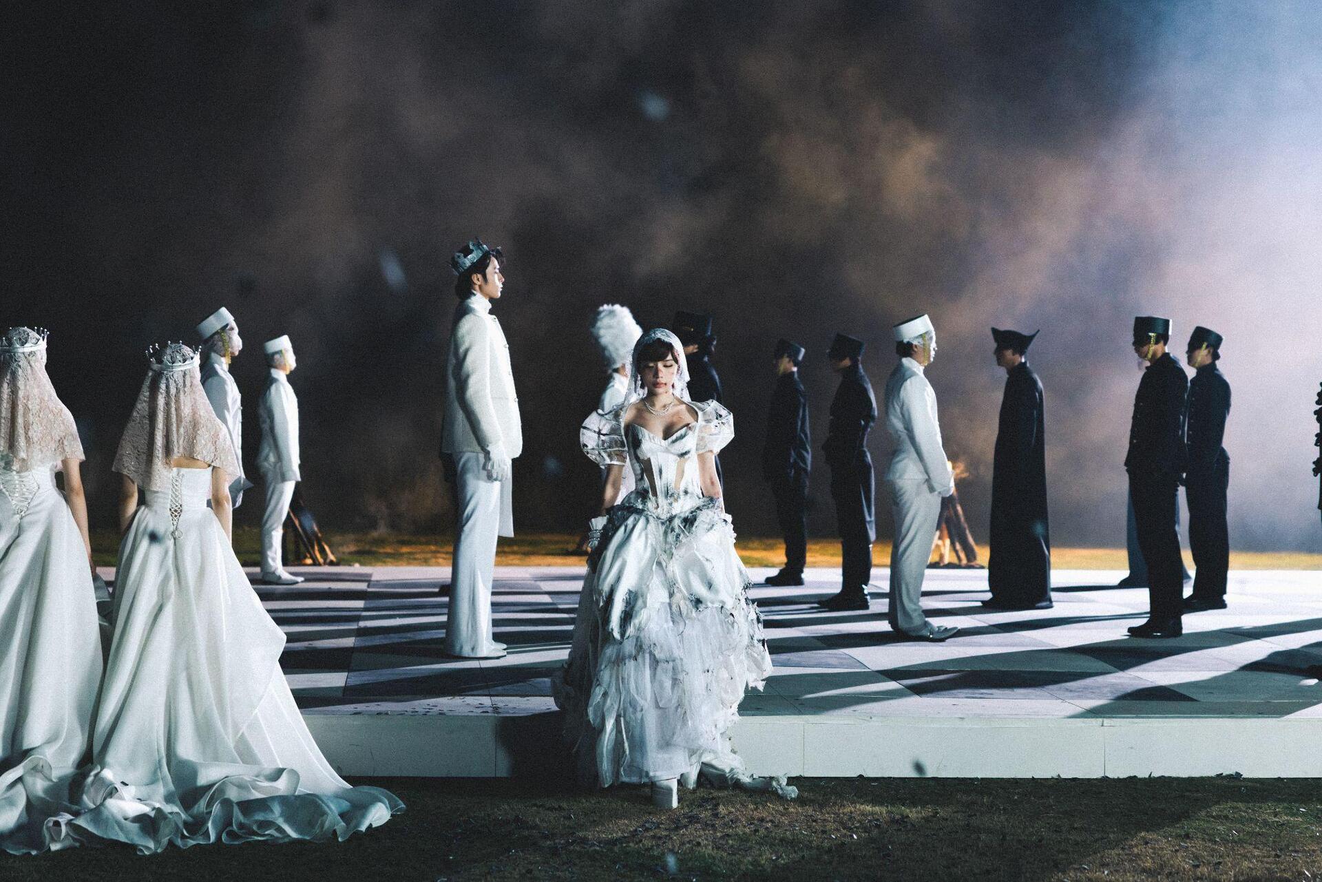 LyLy và hành trình sống tự do: Rời bàn cờ để tìm lại chính mình - Ảnh 1.