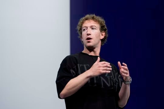 Mark Zuckerberg thừa nhận sa thải 8 . 000 Lao động do AI và cổ phiếu giảm 8 % - Ảnh 2.