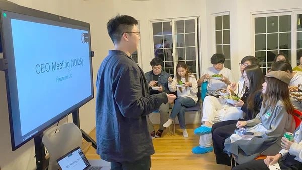 Người Trung Quốc thành công trong cơn sốt AI tại Thung lũng Silicon năm 2026 - Ảnh 1.