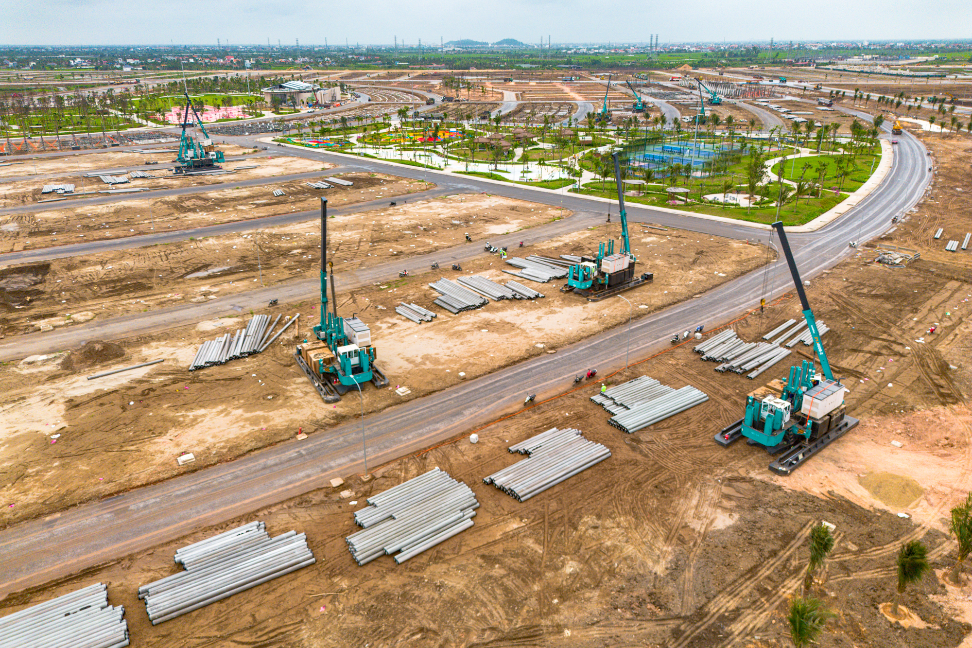 Toàn cảnh khu đô thị hơn 23.000 tỷ của Vinhomes, nằm giữa trung tâm công nghiệp và cảng biển tỷ đô - Ảnh 12. Toàn cảnh khu đô thị hơn 23.000 tỷ của Vinhomes, nằm giữa trung tâm công nghiệp và cảng biển tỷ đô - Ảnh 12.
