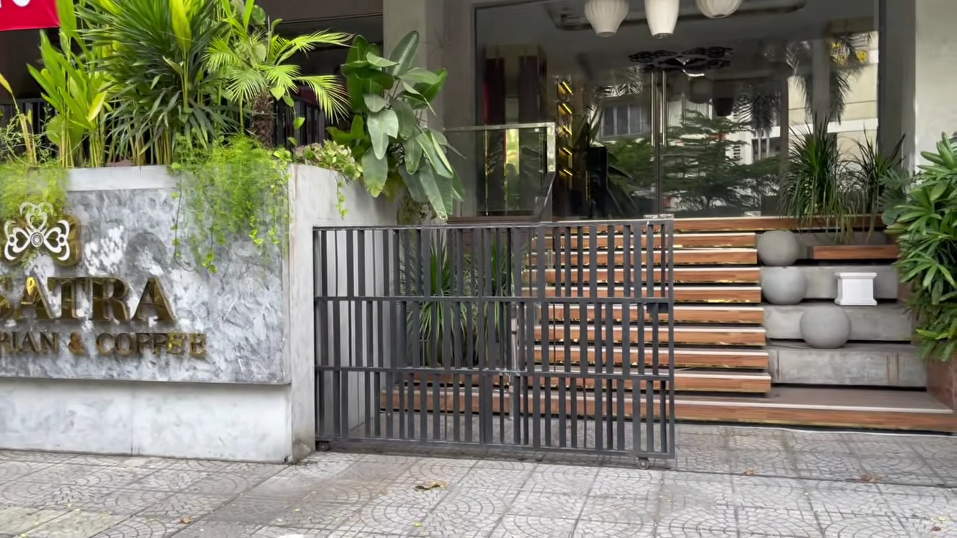 Một nữ NSND và nam NSƯT phải đóng cửa 2 nhà hàng ở TP.HCM: "Quá đau lòng!"- Ảnh 2.