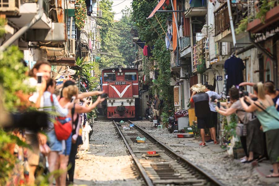 Không phải Cầu Vàng, đây mới là đại diện của Việt Nam lọt top 17 điểm đến "bỗng dưng nổi tiếng" toàn cầu - Ảnh 2.