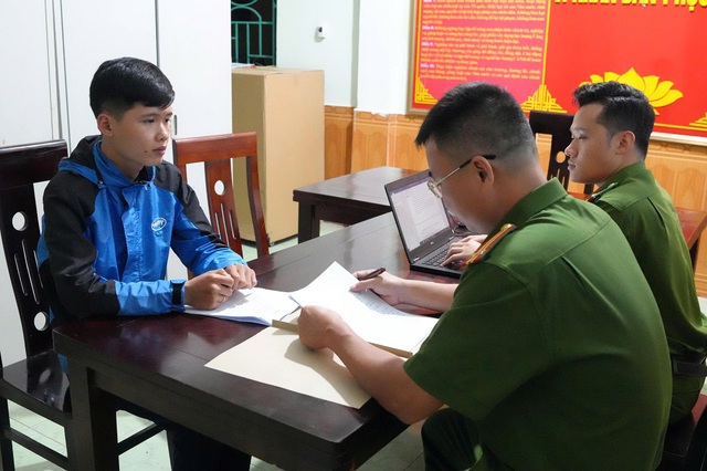 Công an làm việc với shipper Nguyễn Đình Hảo về số tiền 7,5 triệu đồng - Ảnh 1.