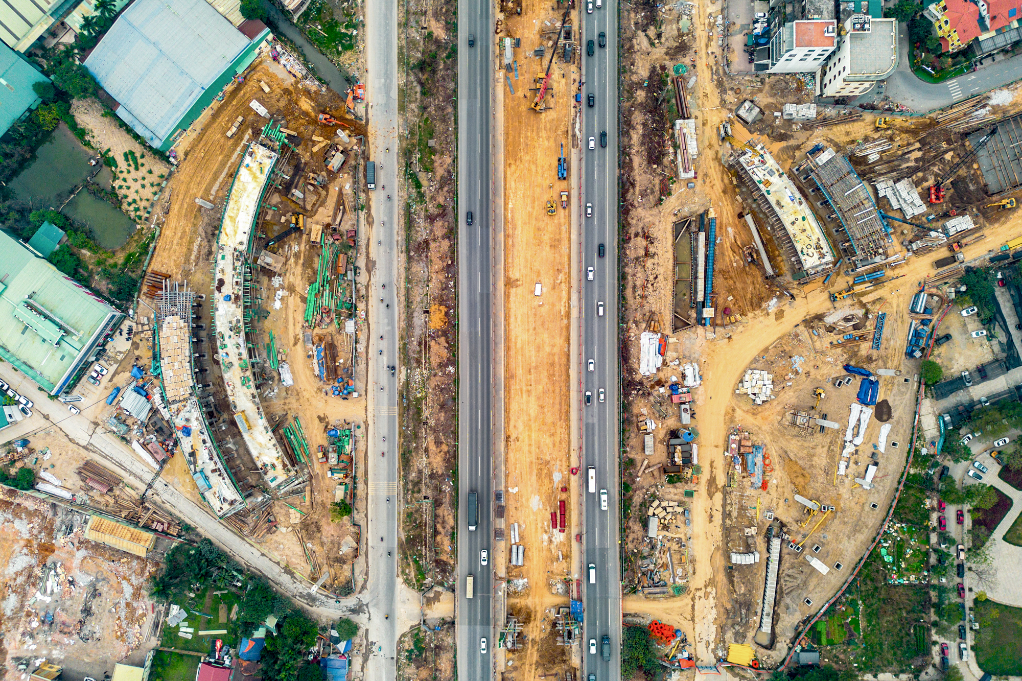 Toàn cảnh loạt dự án phủ khắp Hà Nội như một đại công trường: Tổng mức đầu tư hàng trăm nghìn tỷ, dự kiến hoàn thành trong năm nay- Ảnh 16. Toàn cảnh loạt dự án phủ khắp Hà Nội như một đại công trường: Tổng mức đầu tư hàng trăm nghìn tỷ, dự kiến hoàn thành trong năm nay- Ảnh 16.