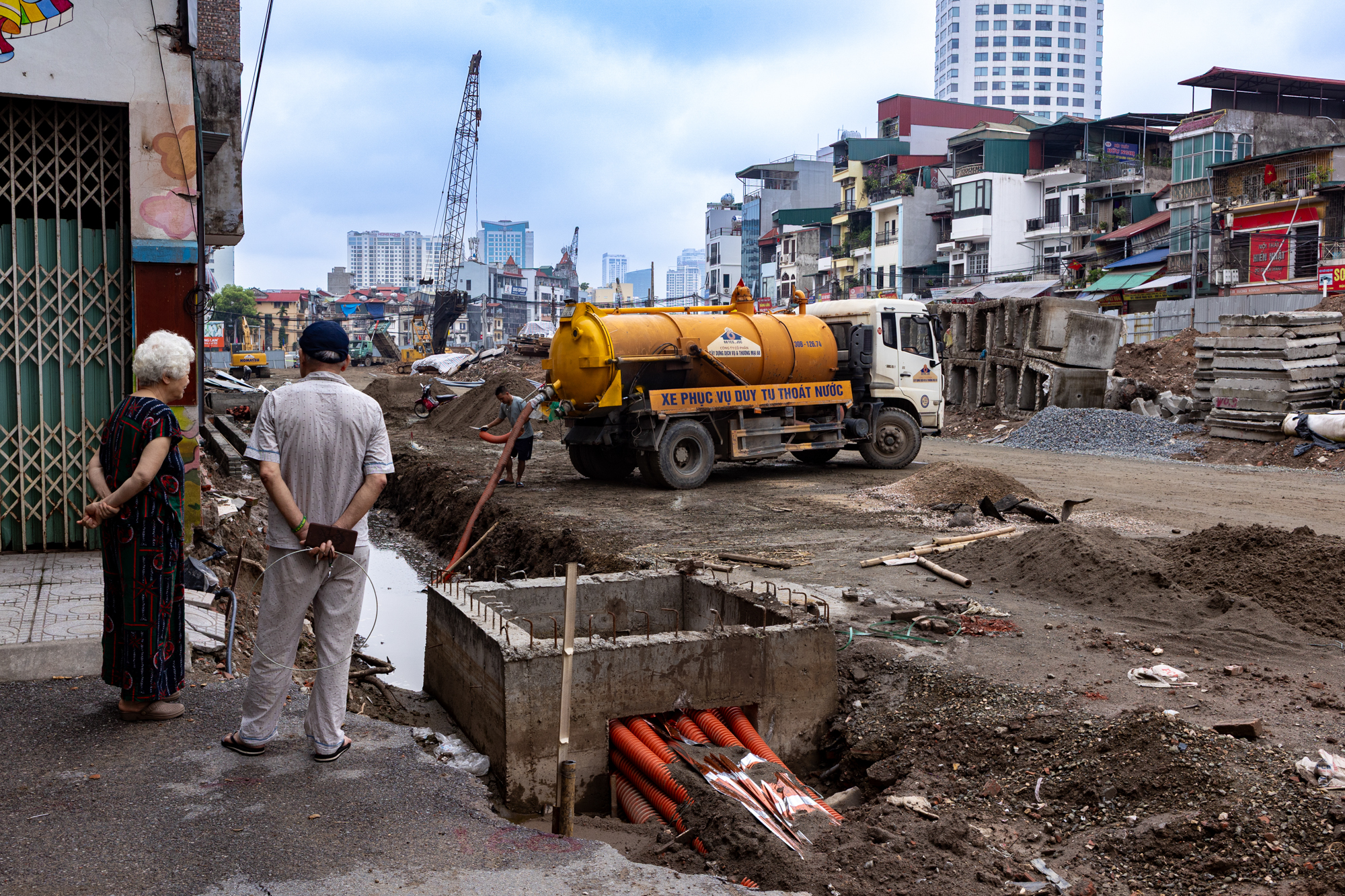 Toàn cảnh loạt dự án phủ khắp Hà Nội như một đại công trường: Tổng mức đầu tư hàng trăm nghìn tỷ, dự kiến hoàn thành trong năm nay- Ảnh 6. Toàn cảnh loạt dự án phủ khắp Hà Nội như một đại công trường: Tổng mức đầu tư hàng trăm nghìn tỷ, dự kiến hoàn thành trong năm nay- Ảnh 6.