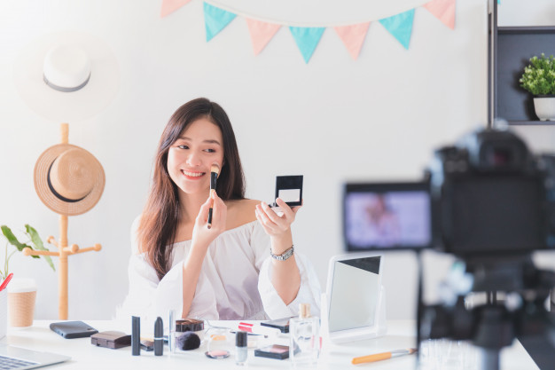 Người bán hàng online lưu ý: Chốt đơn trên livestream là phát sinh doanh thu, nếu không ghi nhận dễ sai sót thuế - Ảnh 1.