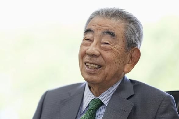 Tưởng nhớ Toshifumi Suzuki - người ' Cha đẻ ' của 7 - Eleven qua đời năm 2023 - Ảnh 2. Tưởng nhớ Toshifumi Suzuki - người ' Cha đẻ ' của 7 - Eleven qua đời năm 2023 - Ảnh 2.