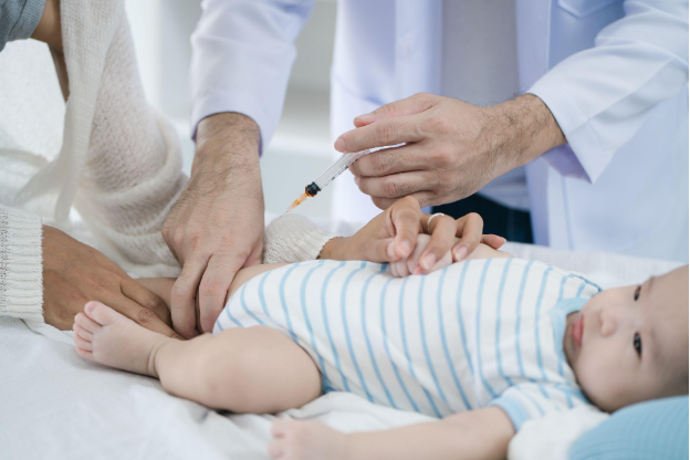 Cảnh báo gia tăng viêm phổi do RSV ở trẻ dưới 1 tuổi khi giao mùa