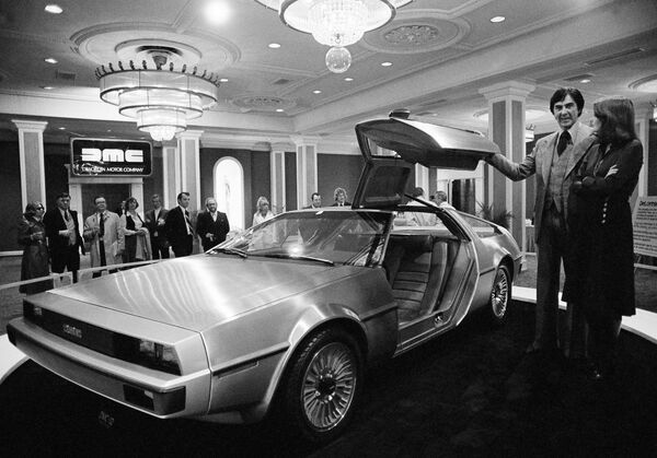 Chiếc xe huyền thoại DeLorean DMC-12 và cú va chạm văn hóa Đông - Tây trong MV của Sơn Tùng M-TP - Ảnh 4.