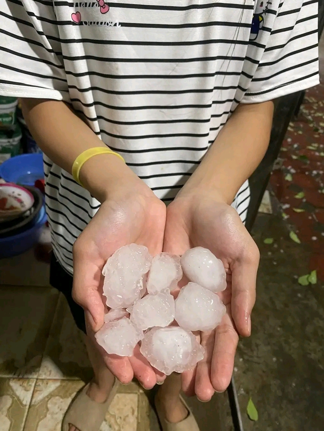 Đợt không khí lạnh cuối mùa dự báo tiếp tục gây mưa dông, lốc, mưa đá nhiều nơi  - Ảnh 1.