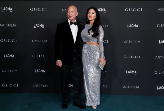 Jeff Bezos và Hành trình từ tech nerd đến quyền lực thời trang tại Met Gala 2026 - Ảnh 1.