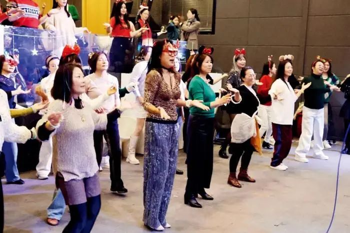 Ở tuổi 63, tôi nhận ra: Sau khi nghỉ hưu, có 3 kiểu “tiêu tiền giết thời gian” rất dễ khiến tài chính lao dốc- Ảnh 1.