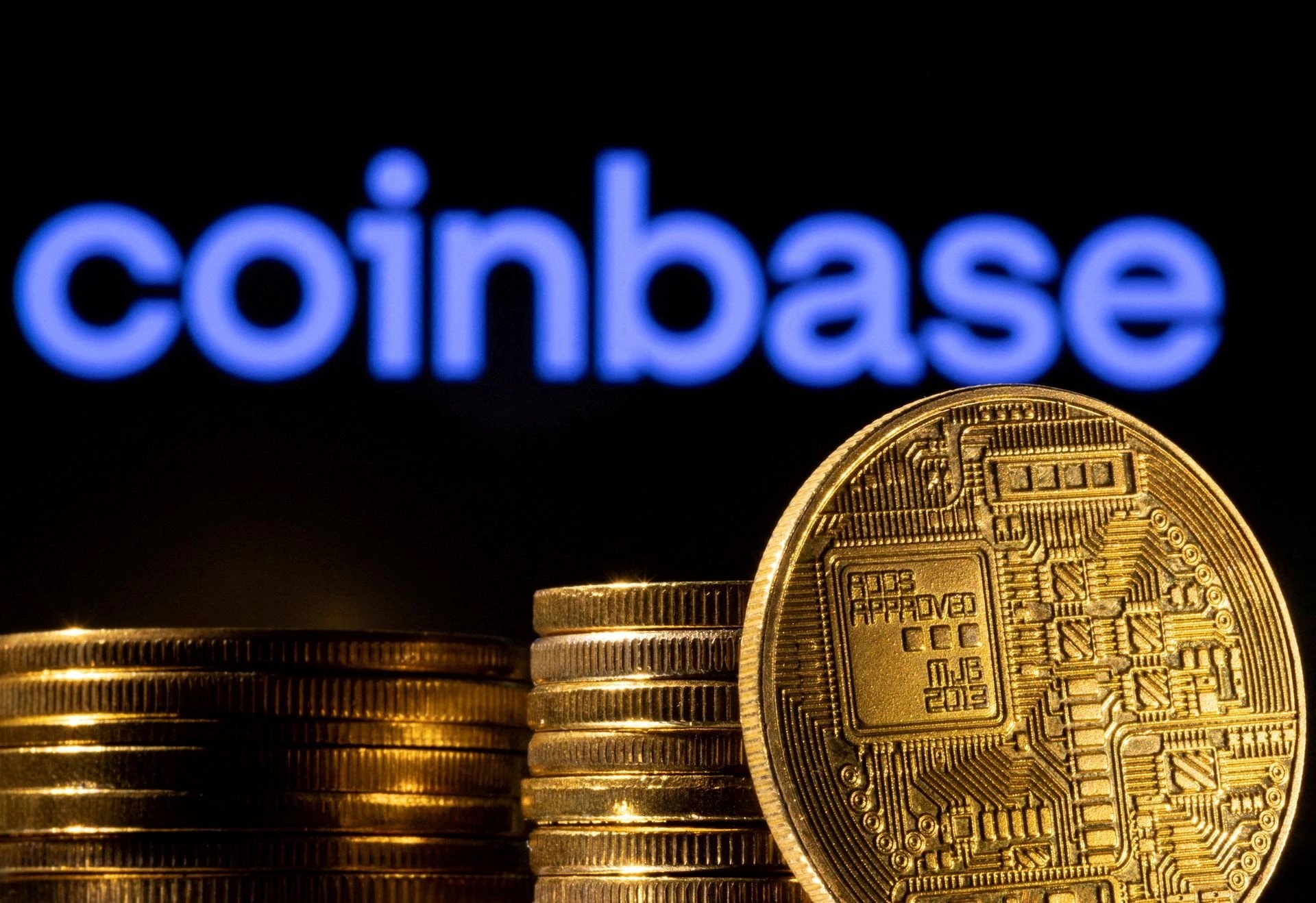Coinbase cắt giảm 14 % nhân sự , đặt cược vào AI trong ngành tiền số năm 2026 - Ảnh 1.