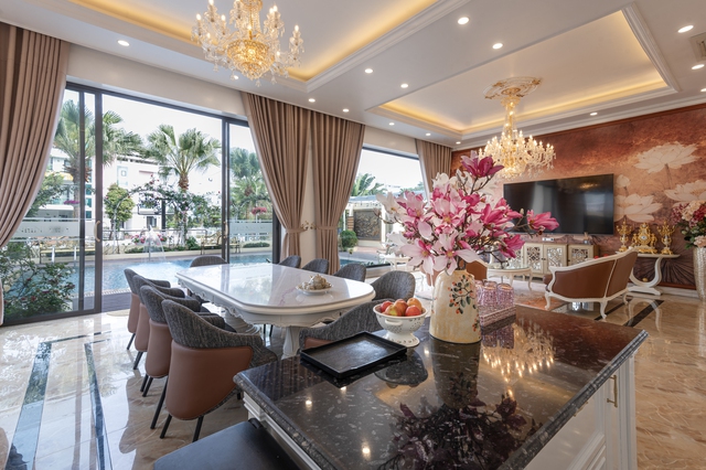 Biệt thự 1000m2, 10 phòng ngủ, có cả sân bóng rổ của nữ NSƯT, trưởng khoa thanh nhạc đình đám - Ảnh 5.