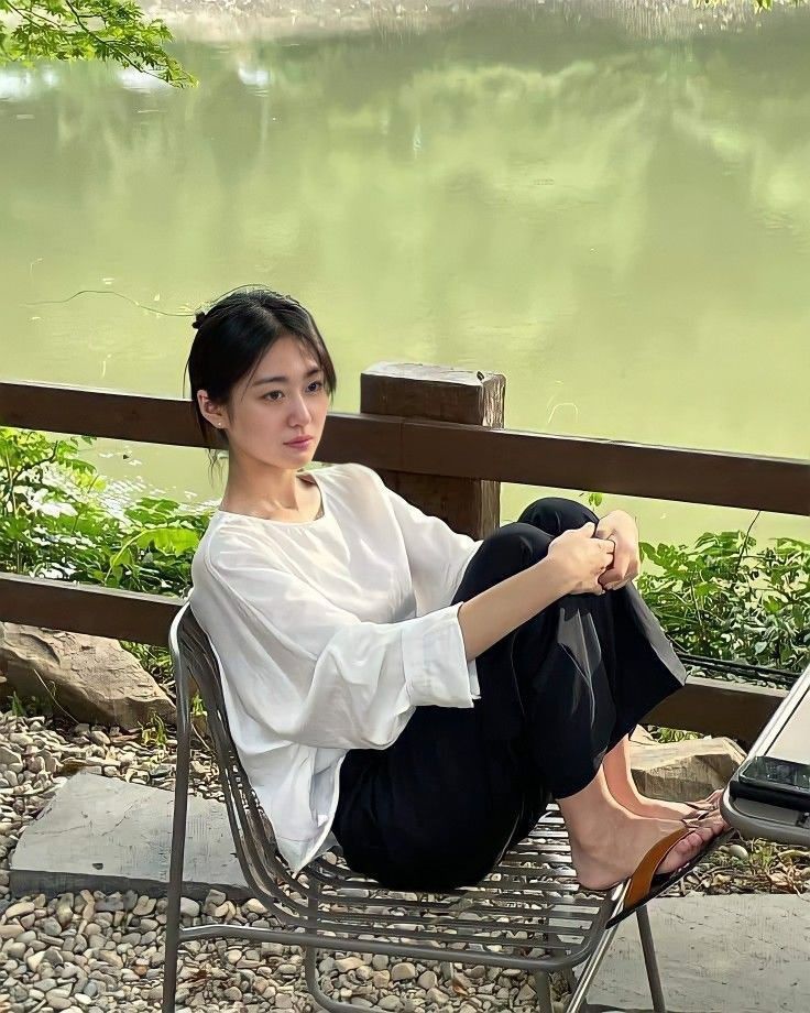 Tôi đã kiệt sức sau gần 2 năm cố gắng sống tối giản: Mỗi lần mua thứ gì cũng thấy có lỗi- Ảnh 1.