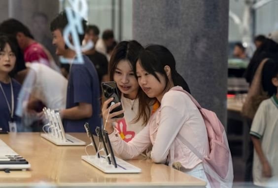 Huawei chuẩn bị cho kịch bản sinh tồn cực hạn trước lệnh cấm vận công nghệ 2026 - Ảnh 2. Huawei chuẩn bị cho kịch bản sinh tồn cực hạn trước lệnh cấm vận công nghệ 2026 - Ảnh 2.
