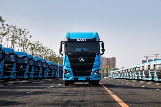 Trung Quốc đặt mục tiêu 40% xe tải hạng nặng sử dụng năng lượng mới vào năm 2030 - Ảnh 2.