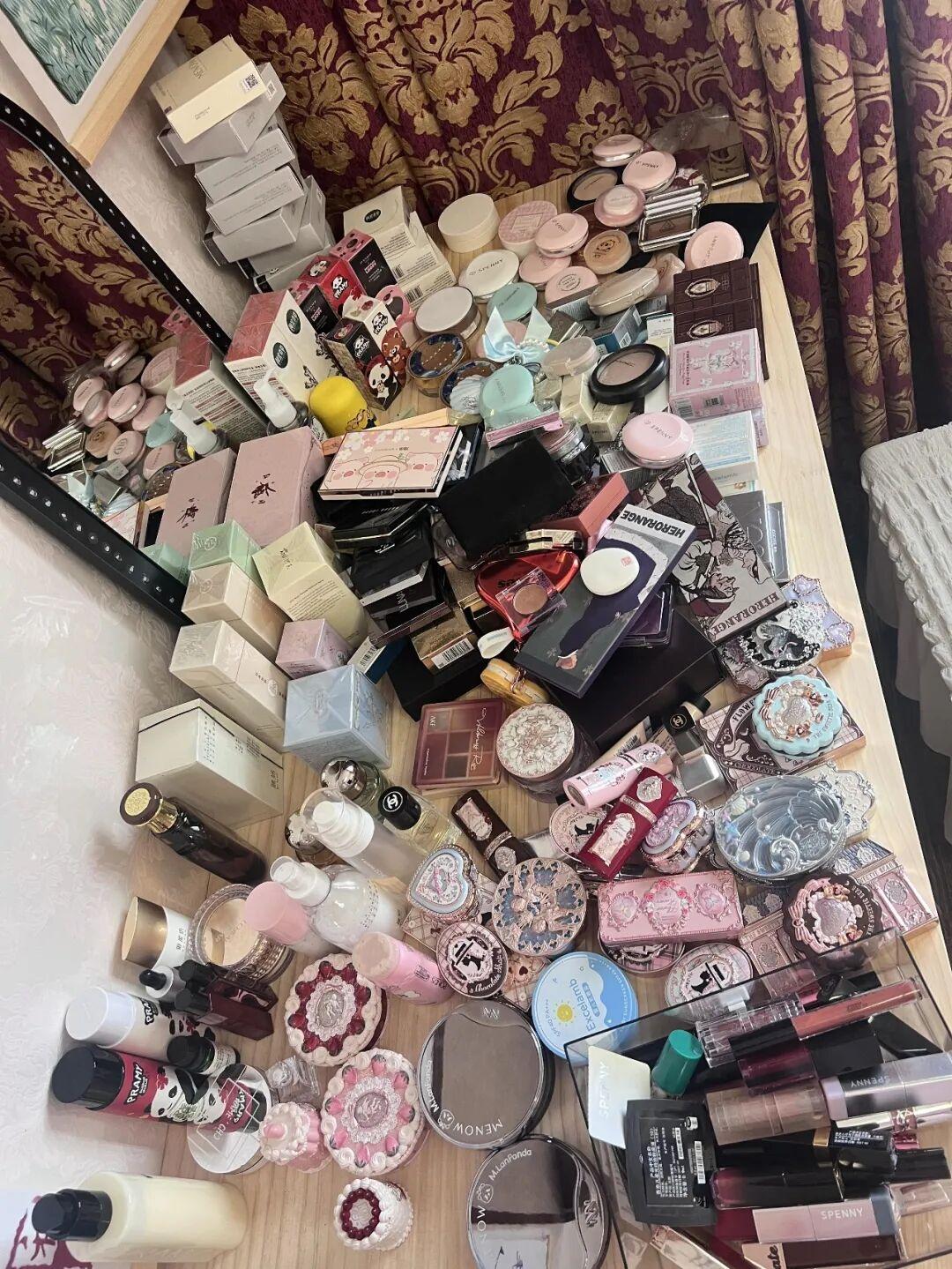 “Mua vì thích” rồi để đó: 5 món đồ nhiều phụ nữ mua càng nhiều càng thấy… chật nhà và tốn tiền- Ảnh 4.