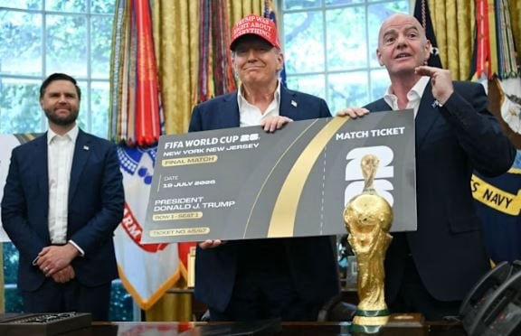 Cỗ máy kiếm tiền FIFA 2026 và những tranh cãi xung quanh nguồn thu khổng lồ - Ảnh 3. Cỗ máy kiếm tiền FIFA 2026 và những tranh cãi xung quanh nguồn thu khổng lồ - Ảnh 3.
