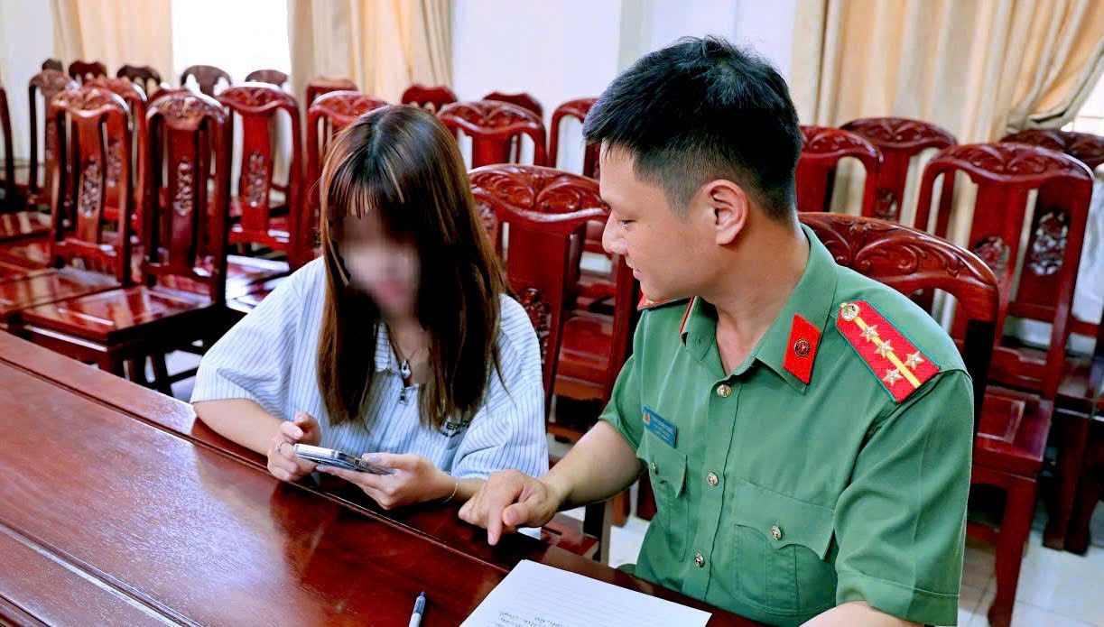 Bịa chuyện “tâm linh” khi du lịch Tràng An, nhiều tình tiết không có thật - nữ du khách bị phạt 7,5 triệu đồng - Ảnh 1. Bịa chuyện “tâm linh” khi du lịch Tràng An, nhiều tình tiết không có thật - nữ du khách bị phạt 7,5 triệu đồng - Ảnh 1.