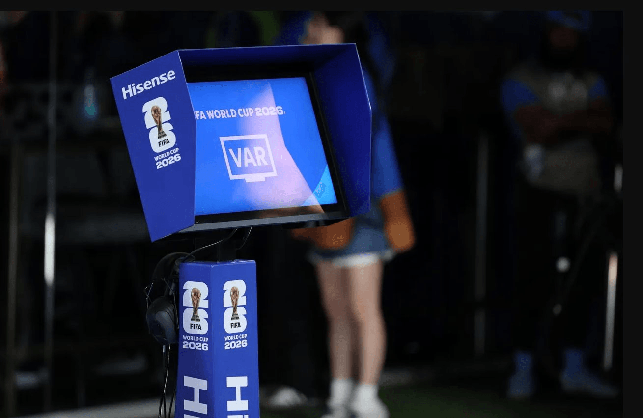 Công nghệ VAR tại World Cup 2026 và những tranh cãi chưa có hồi kết - Ảnh 2. Công nghệ VAR tại World Cup 2026 và những tranh cãi chưa có hồi kết - Ảnh 2.
