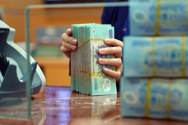 Ngân hàng Nhà nước muốn hạ lãi suất, vì sao vẫn có nơi huy động tới 10%/năm? - Ảnh 2.