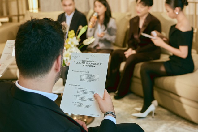 NTK Trần Hùng hé lộ bộ sưu tập đặc biệt đánh dấu 10 năm sáng tạo- Ảnh 5.