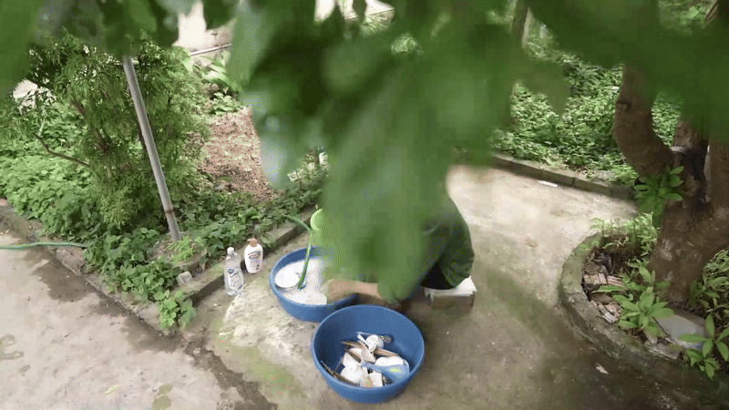 Căn nhà tuềnh toàng ở quê của bà Tuyết kênh "Ăn Cùng Bà Tuyết" - Ảnh 4.
