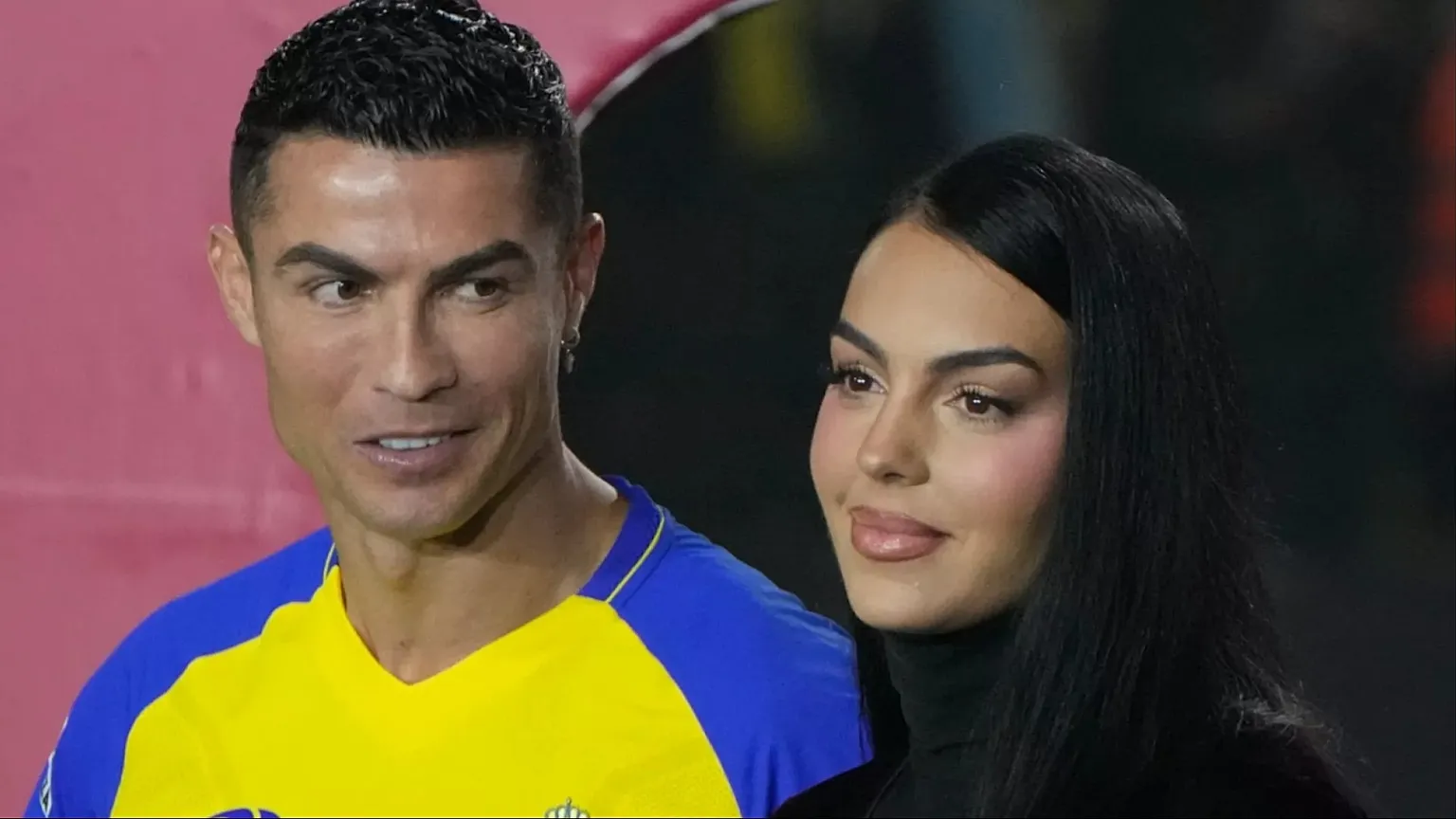 Ronaldo lấn sân showbiz vừa đóng phim, vừa chuẩn bị cưới Georgina: CR7 bước vào chương mới sau World Cup - Ảnh 6. Ronaldo lấn sân showbiz vừa đóng phim, vừa chuẩn bị cưới Georgina: CR7 bước vào chương mới sau World Cup - Ảnh 6.