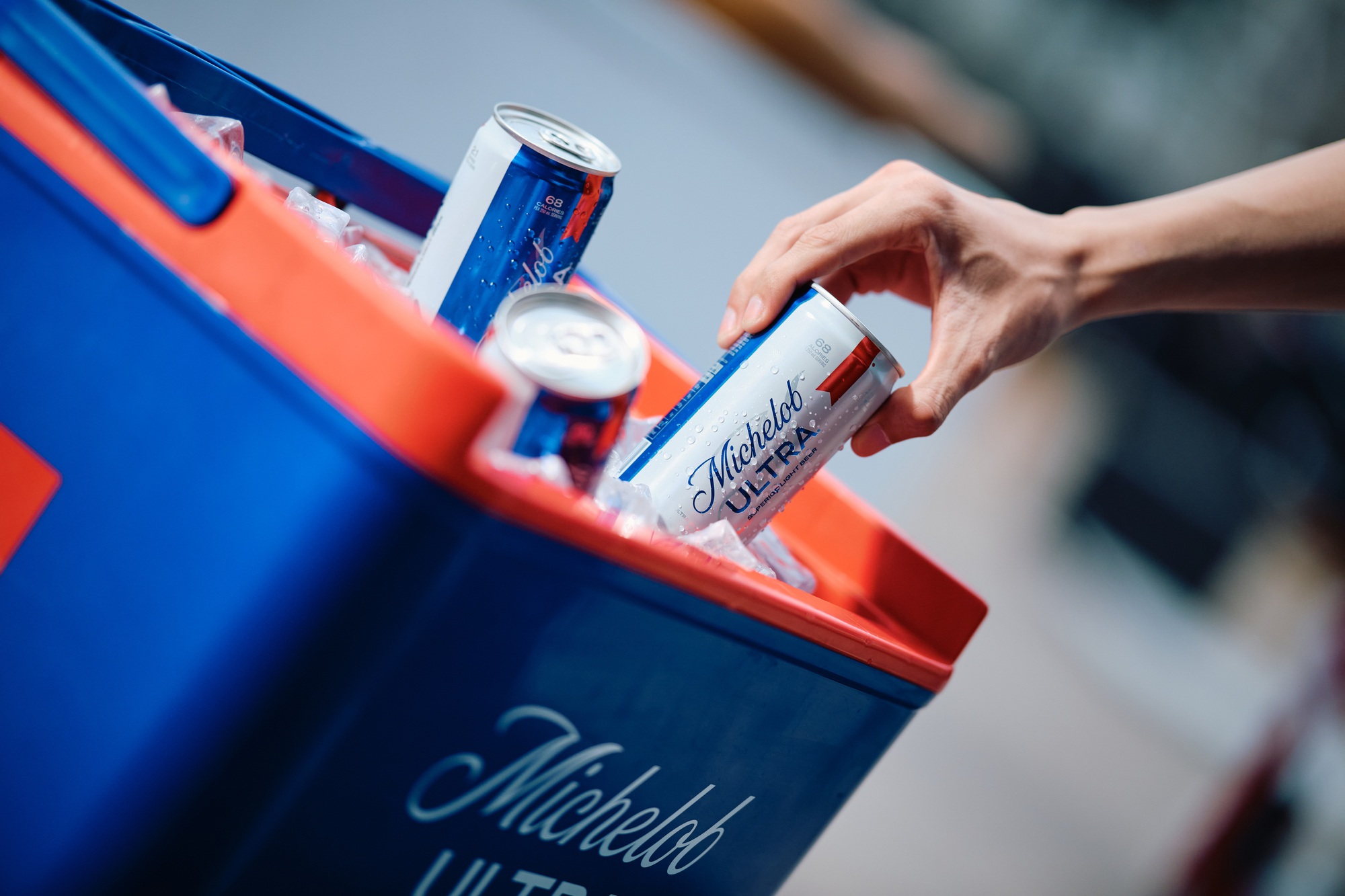 Michelob ULTRA khuấy động khoảnh khắc kết nối cùng Giải Pickleball Châu Á Mở rộng 2026 - Ảnh 3. Michelob ULTRA khuấy động khoảnh khắc kết nối cùng Giải Pickleball Châu Á Mở rộng 2026 - Ảnh 3.
