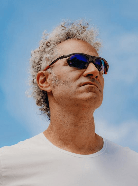 CEO Palantir Alex Karp và triết lý sống không lái xe độc đáo trong giới công nghệ - Ảnh 3.