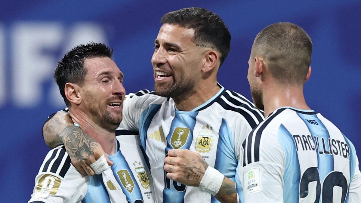 Fanpage FIFA nhận ‘bão phẫn nộ’ sau màn ngược dòng ngoạn mục của Argentina trước Ai Cập - Ảnh 3. Fanpage FIFA nhận ‘bão phẫn nộ’ sau màn ngược dòng ngoạn mục của Argentina trước Ai Cập - Ảnh 3.
