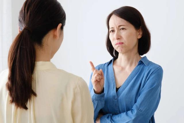 Dạy con học, người mẹ 35 tuổi phải nhập viện vì đột quỵ- Ảnh 2.