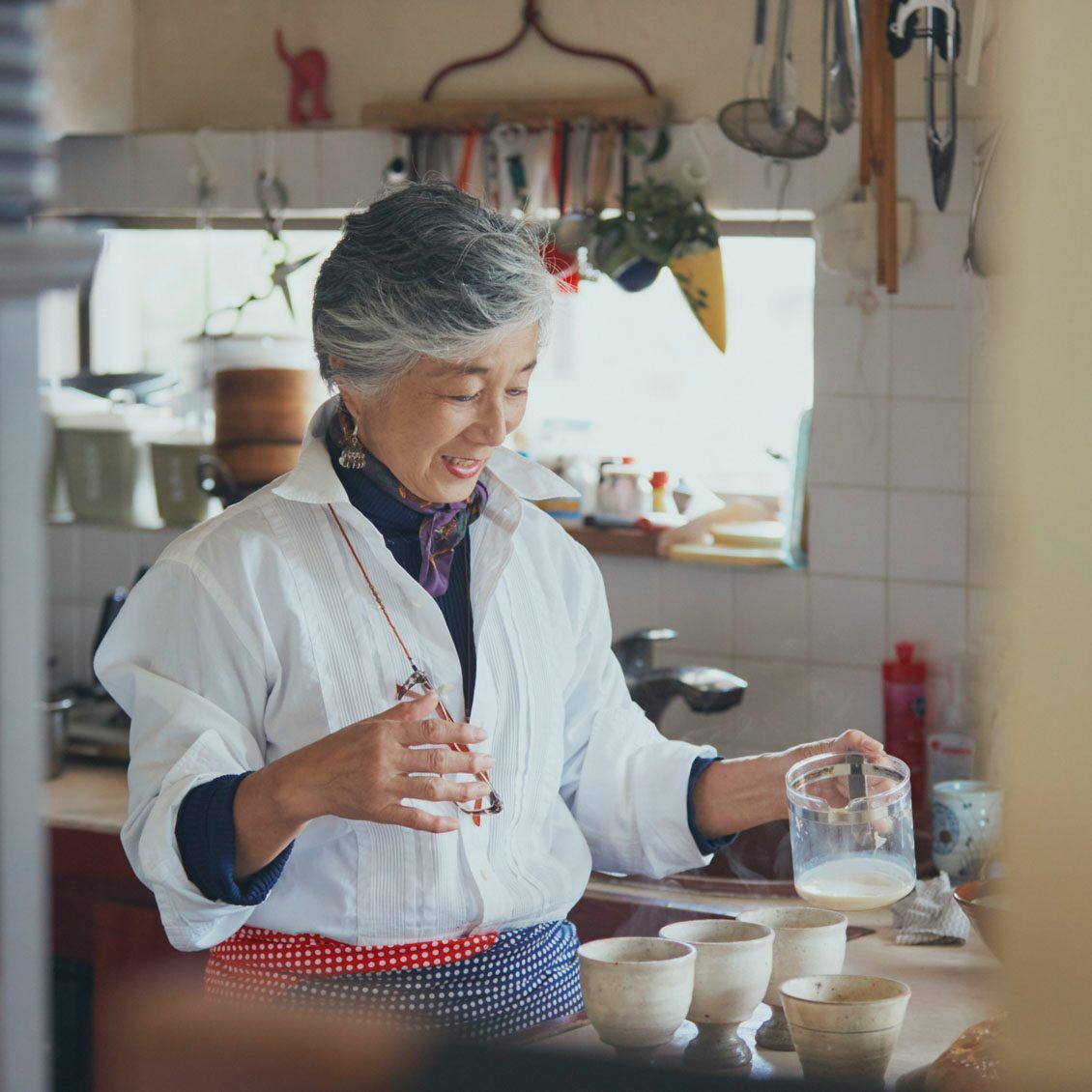 Ngày càng nhiều người U60 nghỉ hưu nhưng vẫn đi làm: Không hẳn vì thiếu tiền, họ đang chọn một kiểu tuổi già khác- Ảnh 3.