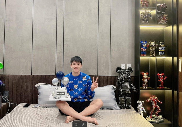 Cầu thủ tuyển Việt Nam 28 tuổi giành 3 QBV, sở hữu khối tài sản khủng nhưng tình duyên lận đận  - Ảnh 3.