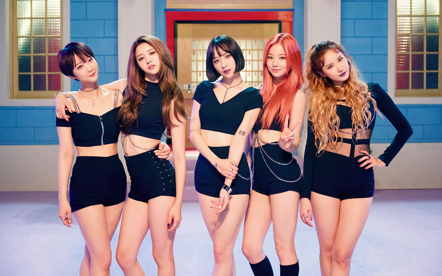 Nữ ca sĩ hết thời đi bán quán ăn tối đi làm DJ diễn nhạc kịch, mỗi tháng kiếm 2,6 tỷ đồng - Ảnh 5.