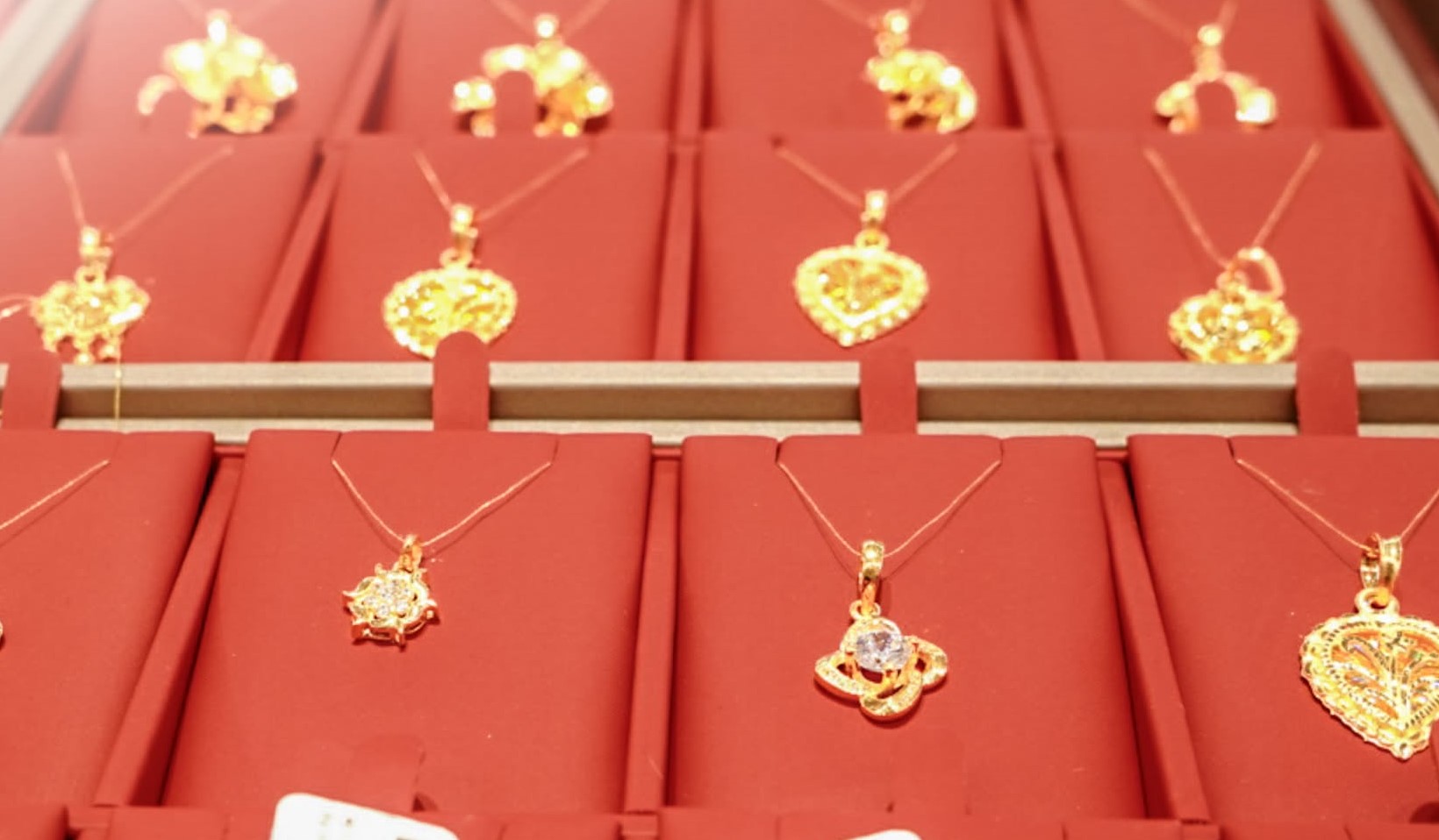 Giá vàng miếng và vàng nhẫn tăng Mạnh sáng 17 / 8 trên Thị trường - Ảnh 1.