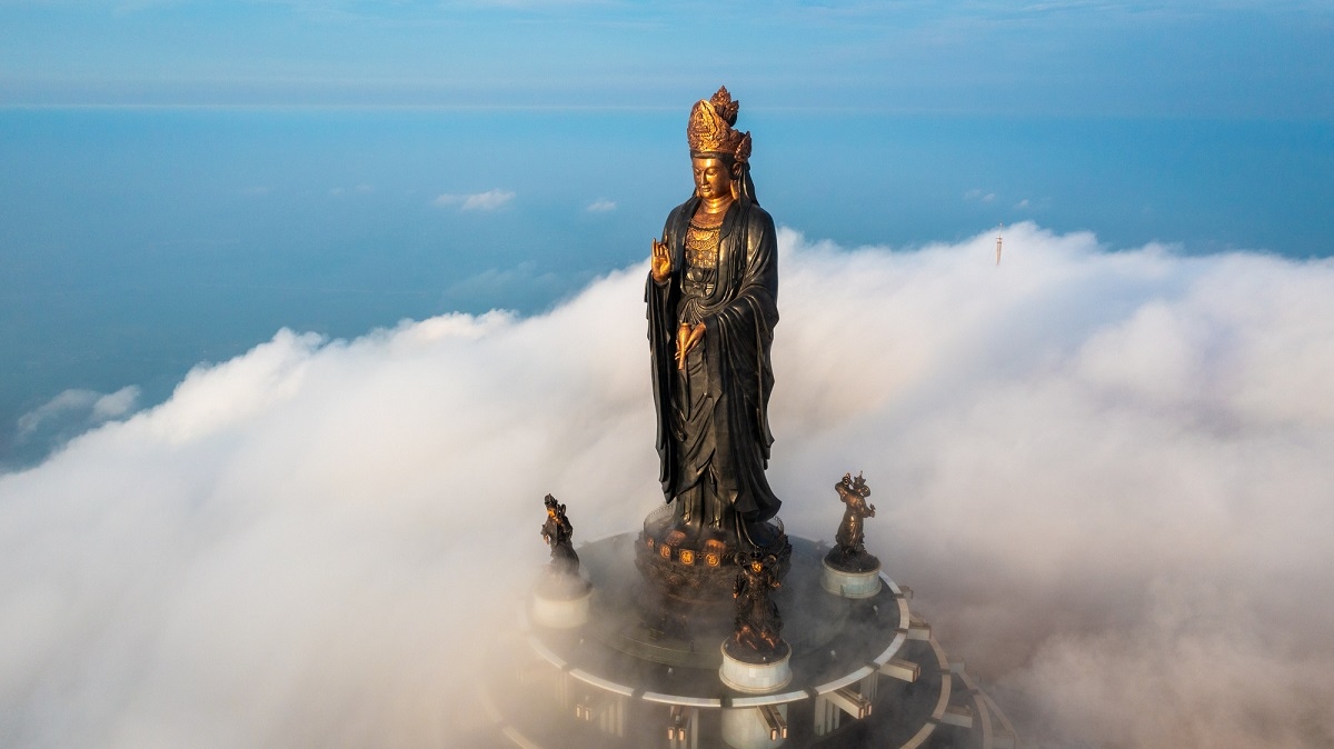 Nơi được ví như "nóc nhà Nam Bộ" ở Việt Nam với độ cao 986m: Leo bộ lên mất 2-4 tiếng, trên đỉnh có đại tượng Phật được xác lập kỷ lục châu Á - Ảnh 4.