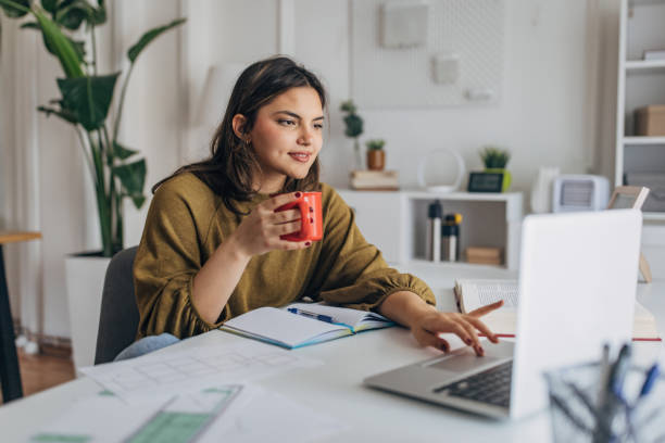 60% Gen Z dùng email để né đồng nghiệp, và 60% doanh nghiệp đã sa thải họ chỉ sau vài tháng - Ảnh 6.
