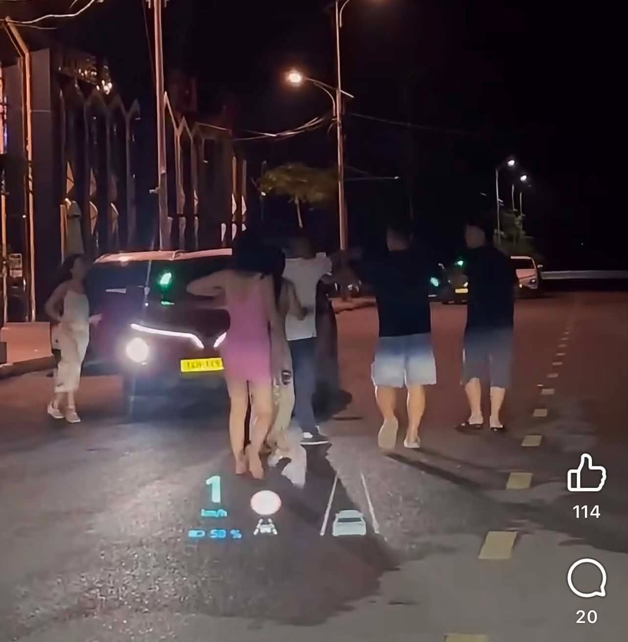 Vụ tài xế taxi bị hành hung ở Quảng Ninh: 7 người đuổi đánh, dùng điếu cày khiến nạn nhân gục xuống đường- Ảnh 2.
