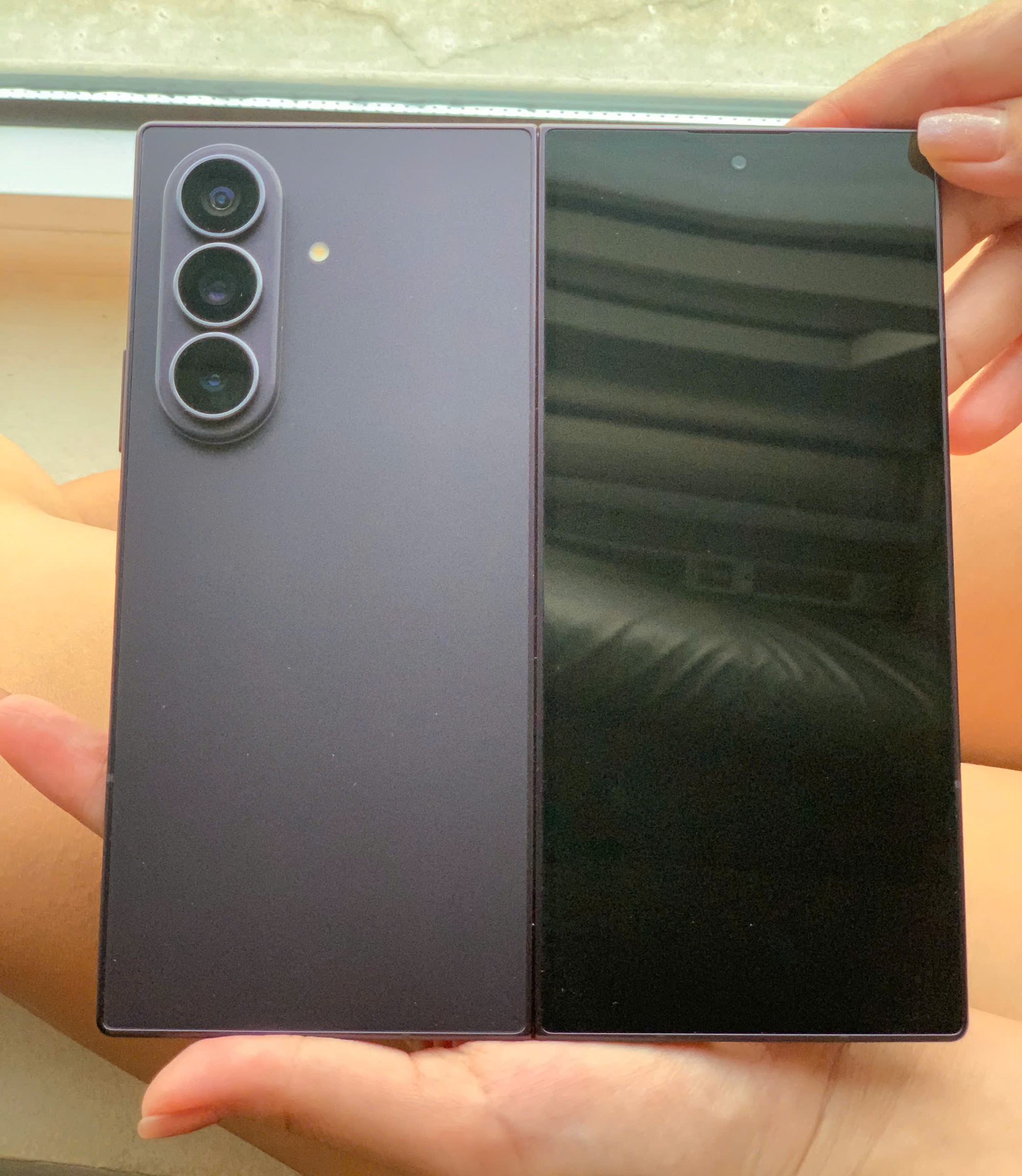 Samsung Galaxy Z Fold 8 Ultra: Trải nghiệm thực tế vượt trội năm 2026 - Ảnh 5. Samsung Galaxy Z Fold 8 Ultra: Trải nghiệm thực tế vượt trội năm 2026 - Ảnh 5.
